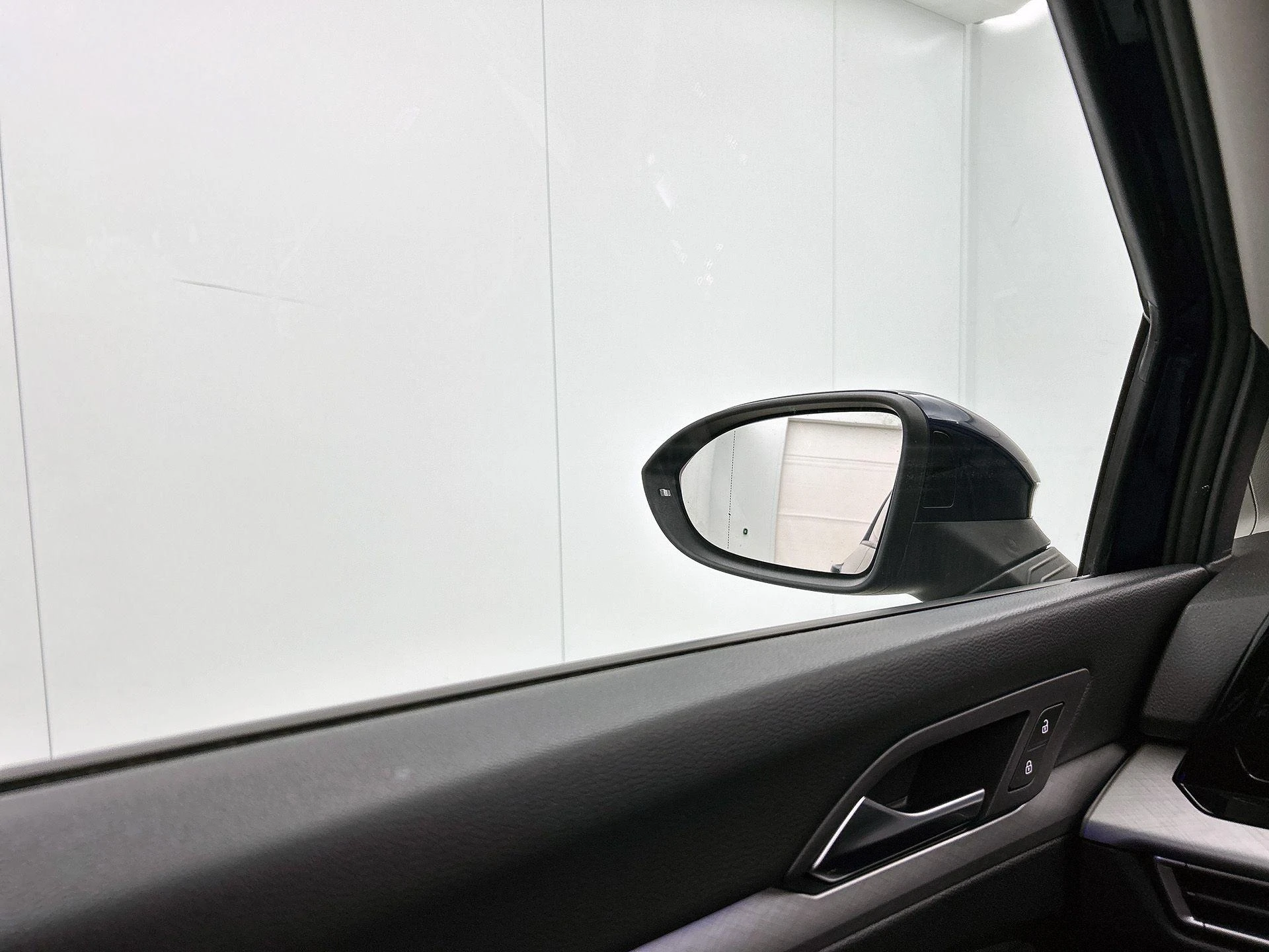 Volkswagen-Golf-image-18