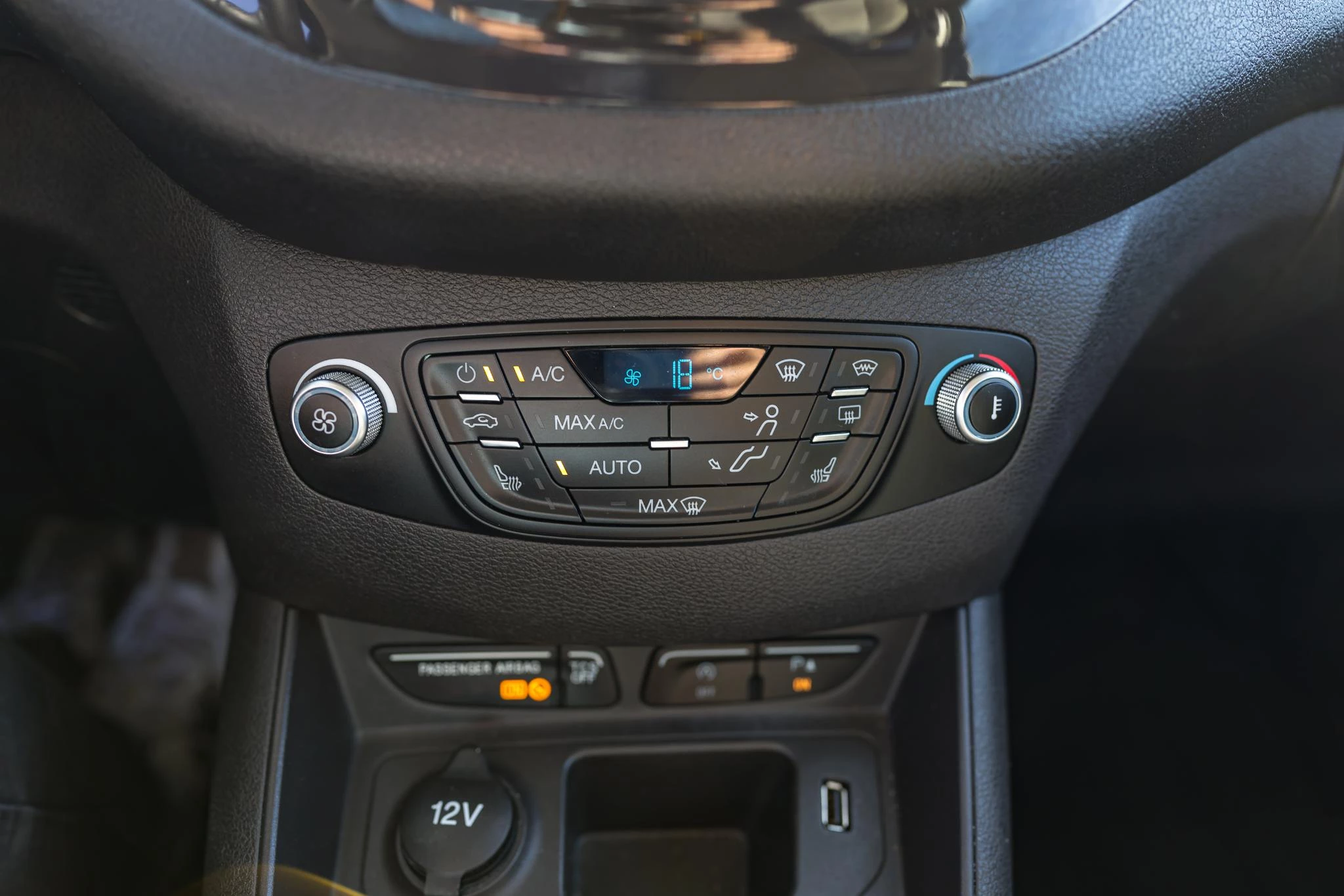 Ford Tourneo 1.5 TDCi 75kW Ambiente