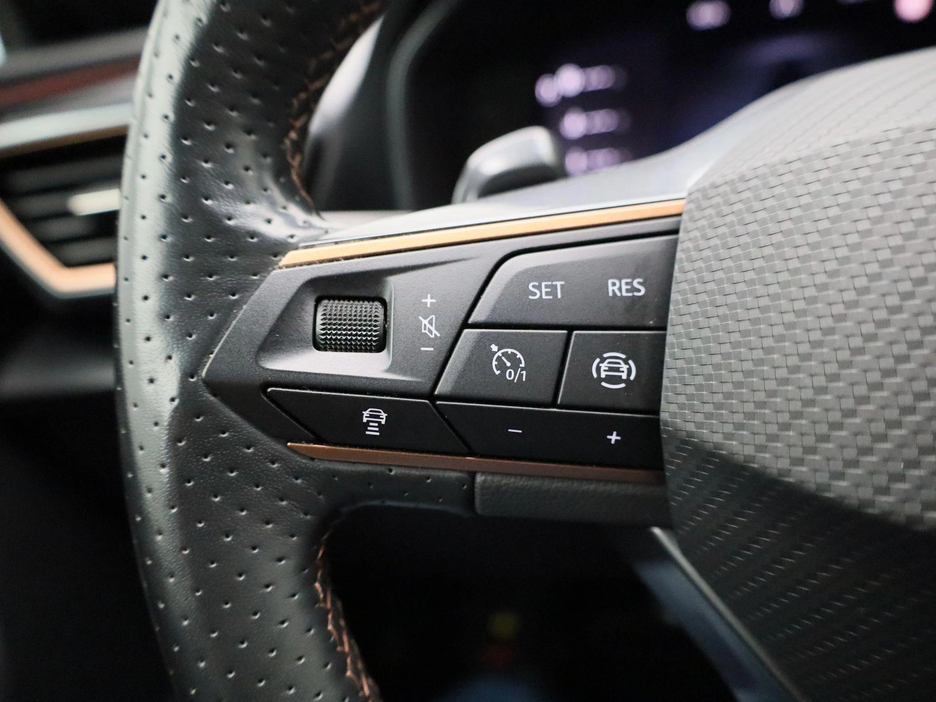 CUPRA Leon 1.4 e-Hybrid VZ Business