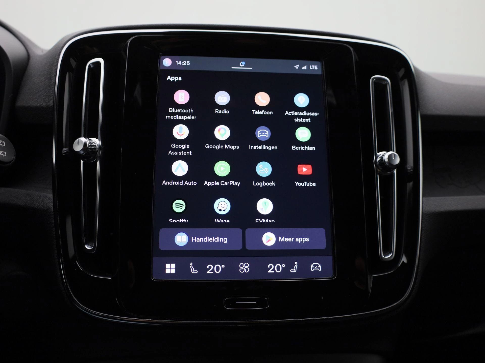 Volvo XC40 Recharge Core