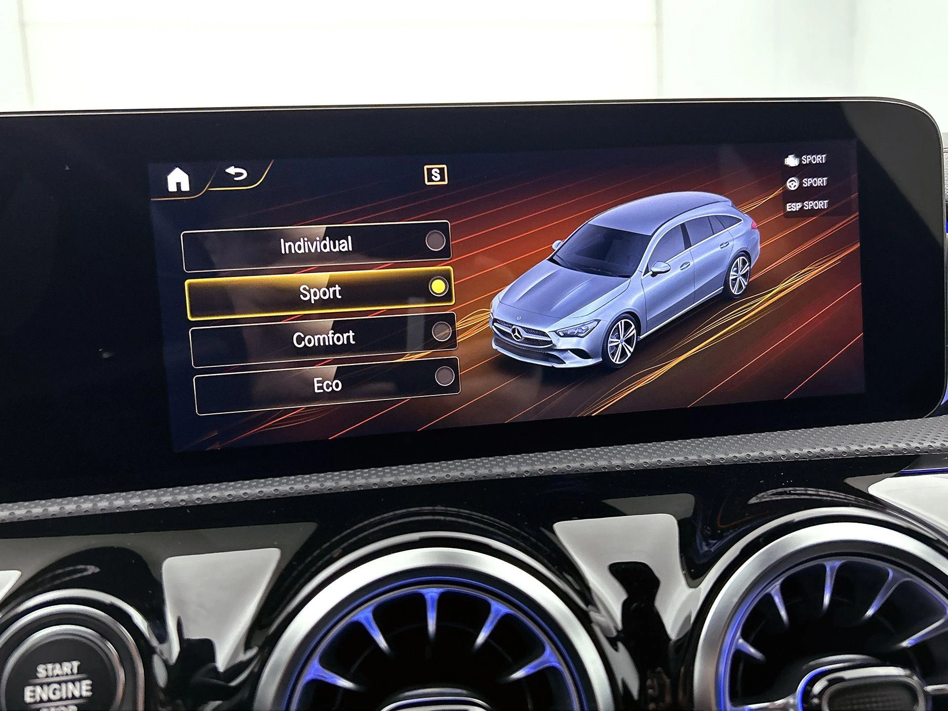 Mercedes-Benz-CLA-image-29