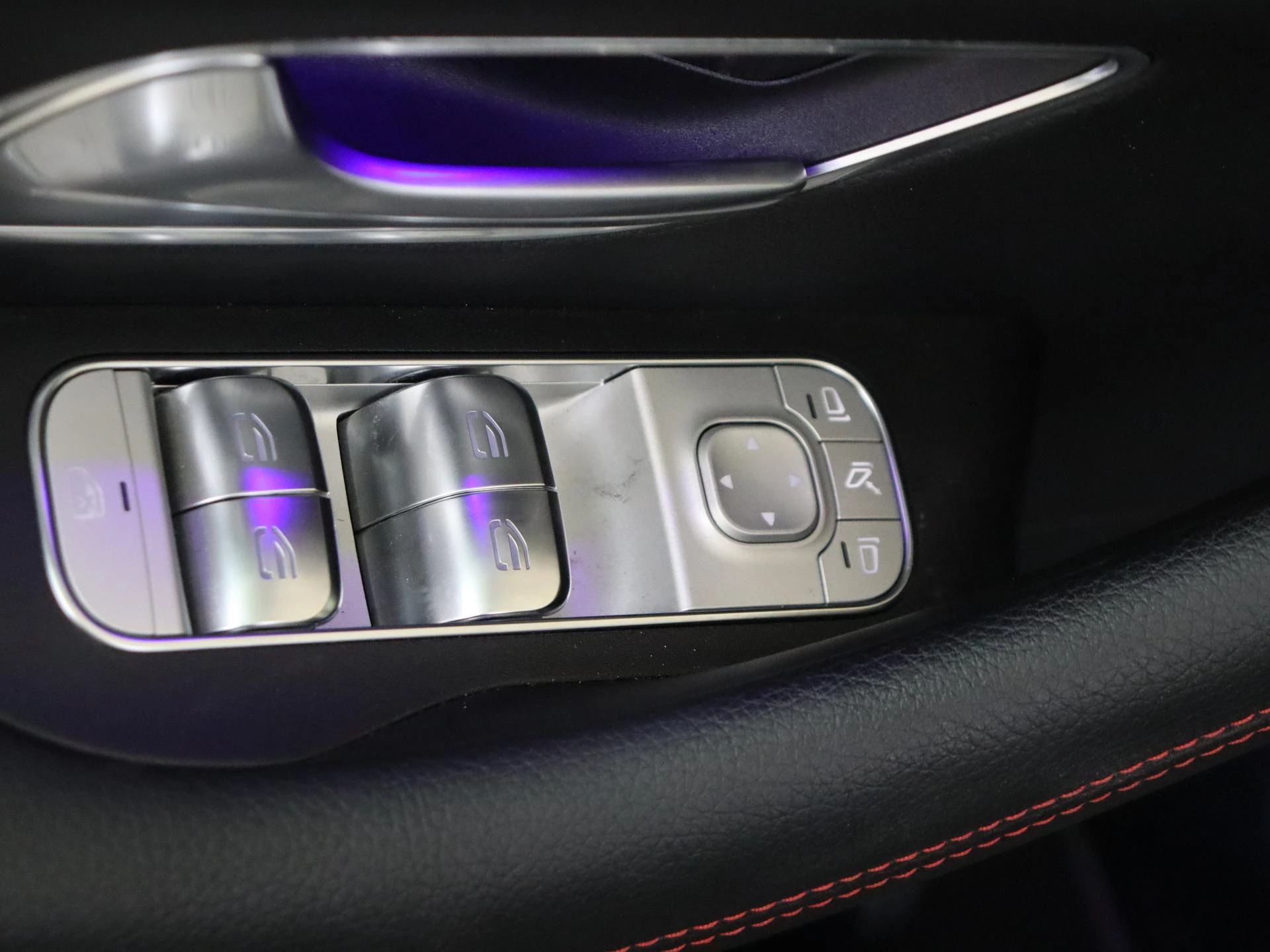 Mercedes-Benz-GLE-image-37