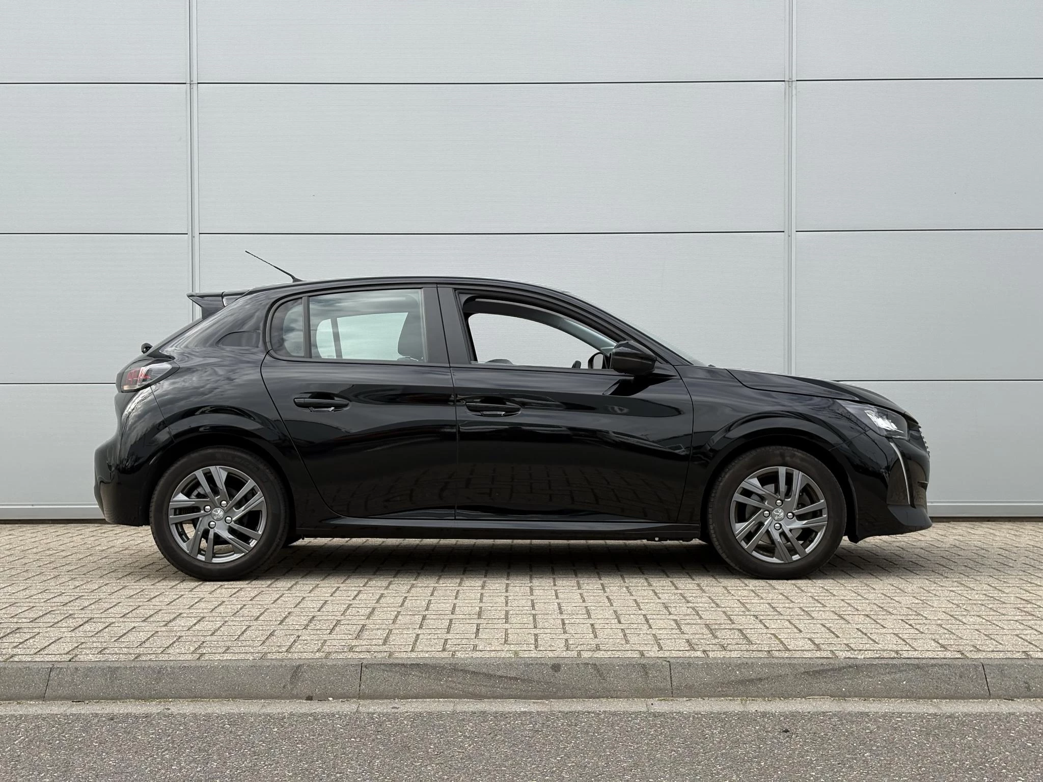 Peugeot-208-image-6