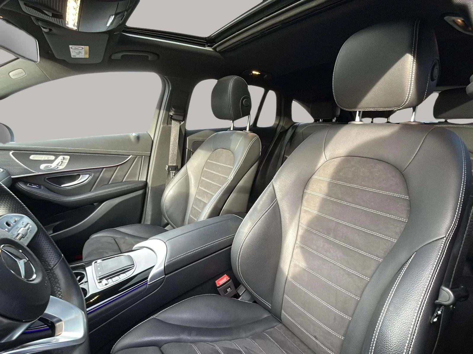 Mercedes-Benz-EQC-image-12