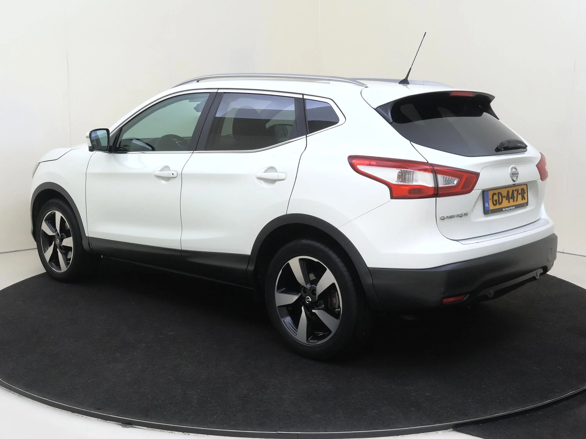 Nissan-QASHQAI-image-2