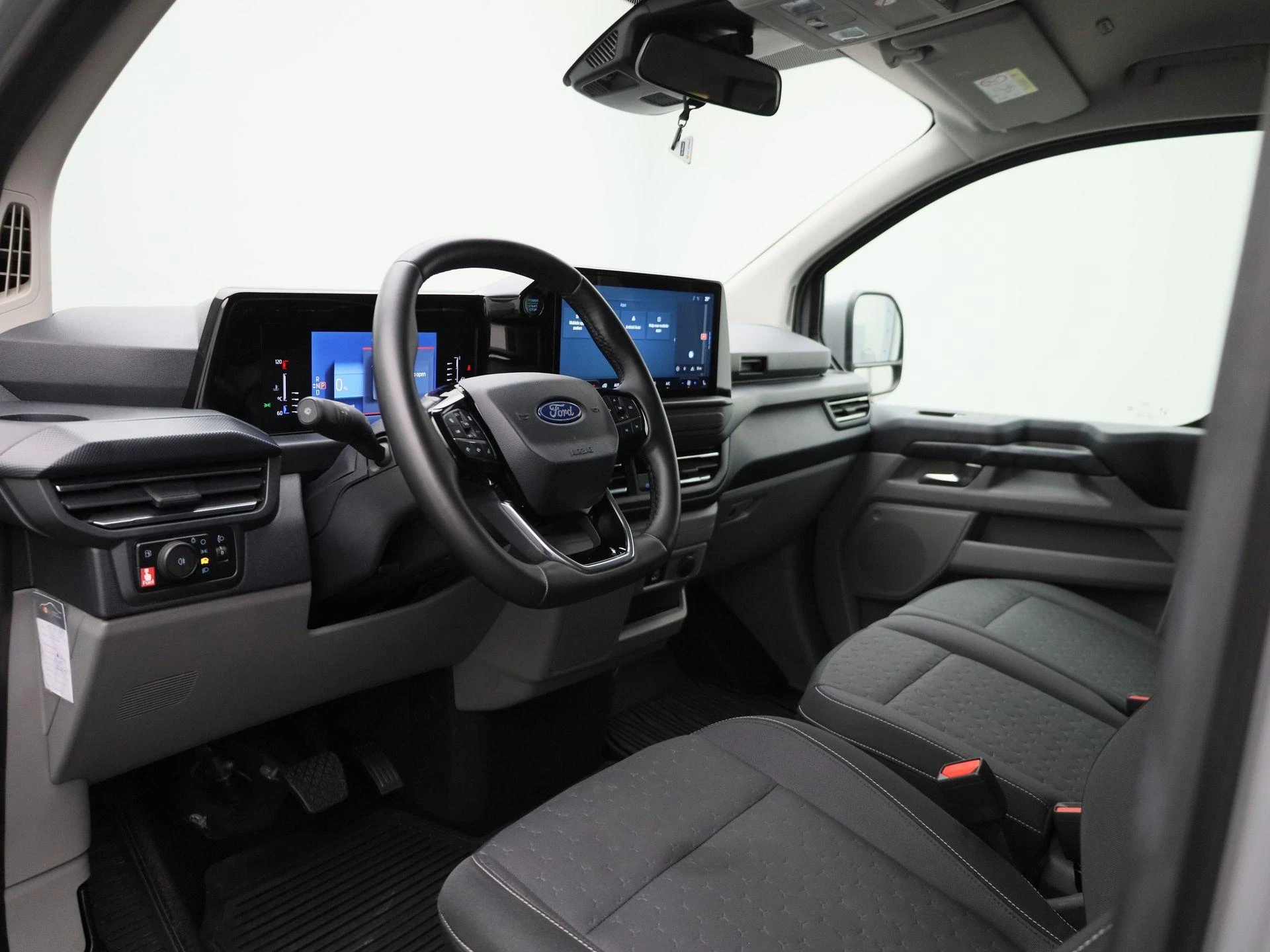 Ford-Transit Custom-image-31
