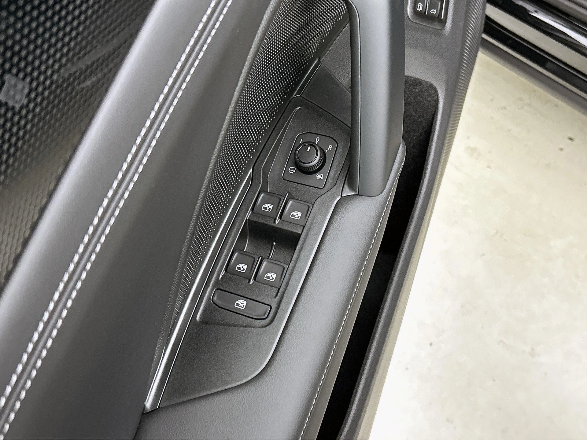 Volkswagen-Tiguan-image-30