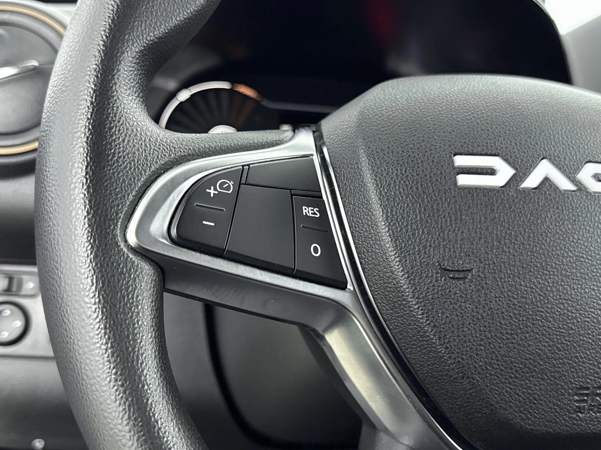 Dacia-Spring-image-9