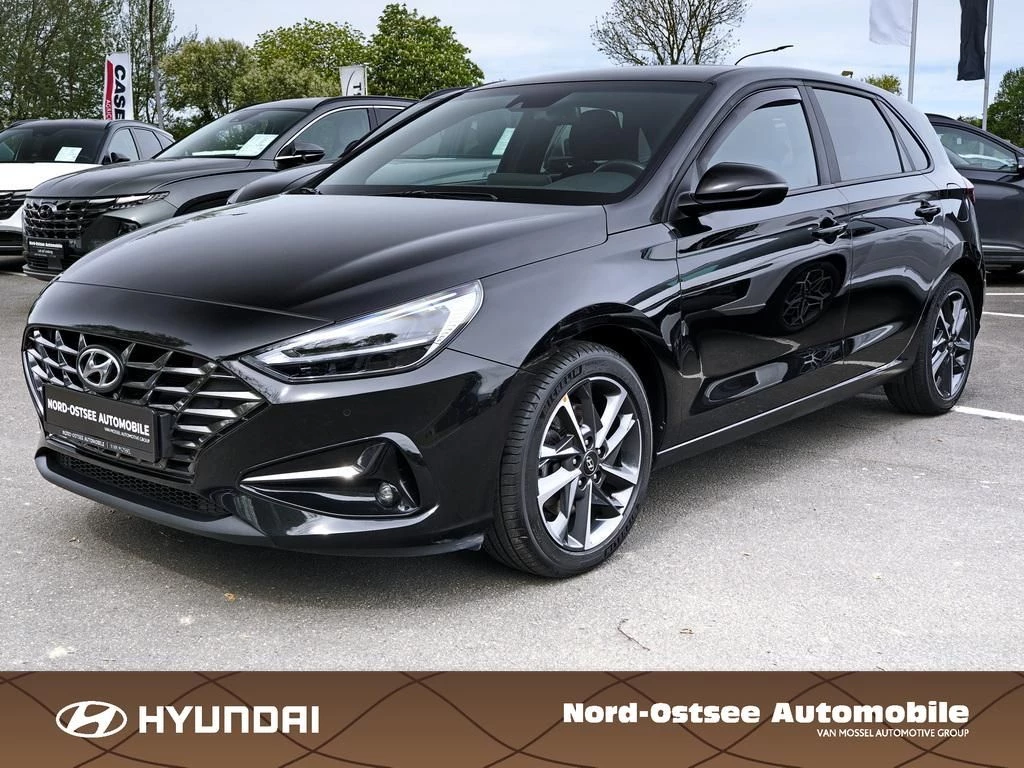 Hyundai i30 1.0 T-GDI CONNECT & GO SHZ LHZ LED NAVI