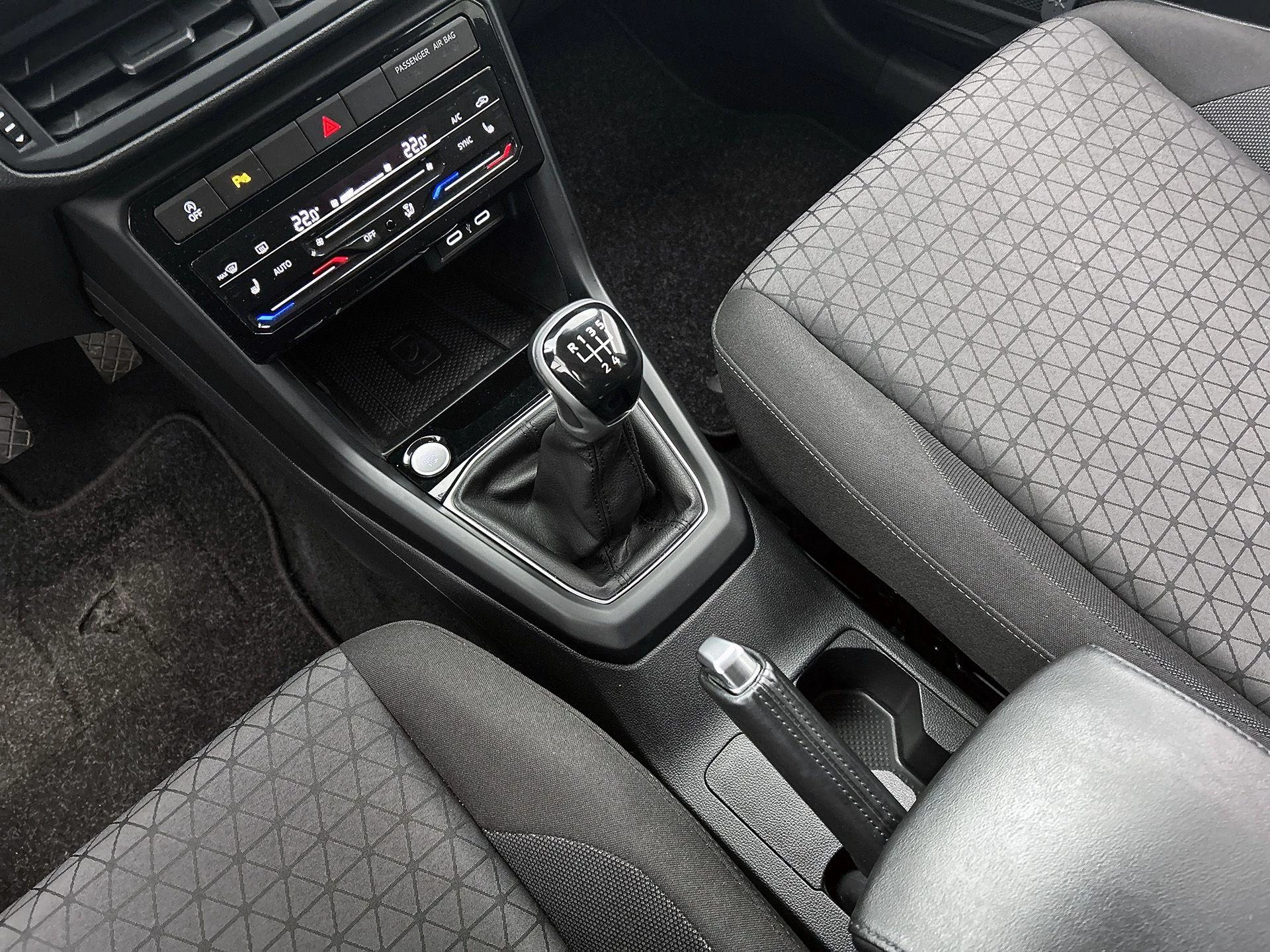 Volkswagen-T-Cross-image-27