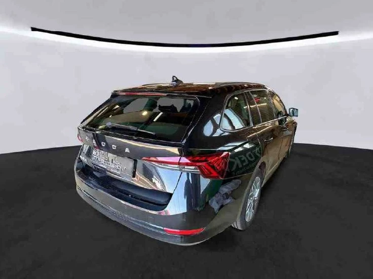 Škoda Octavia Combi 2.0 TDI DSG Tour Navi. LED