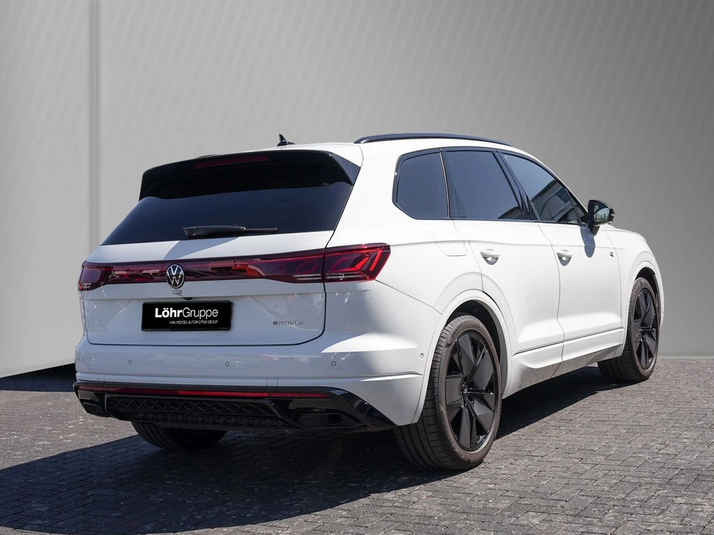 Volkswagen-Touareg-image-3