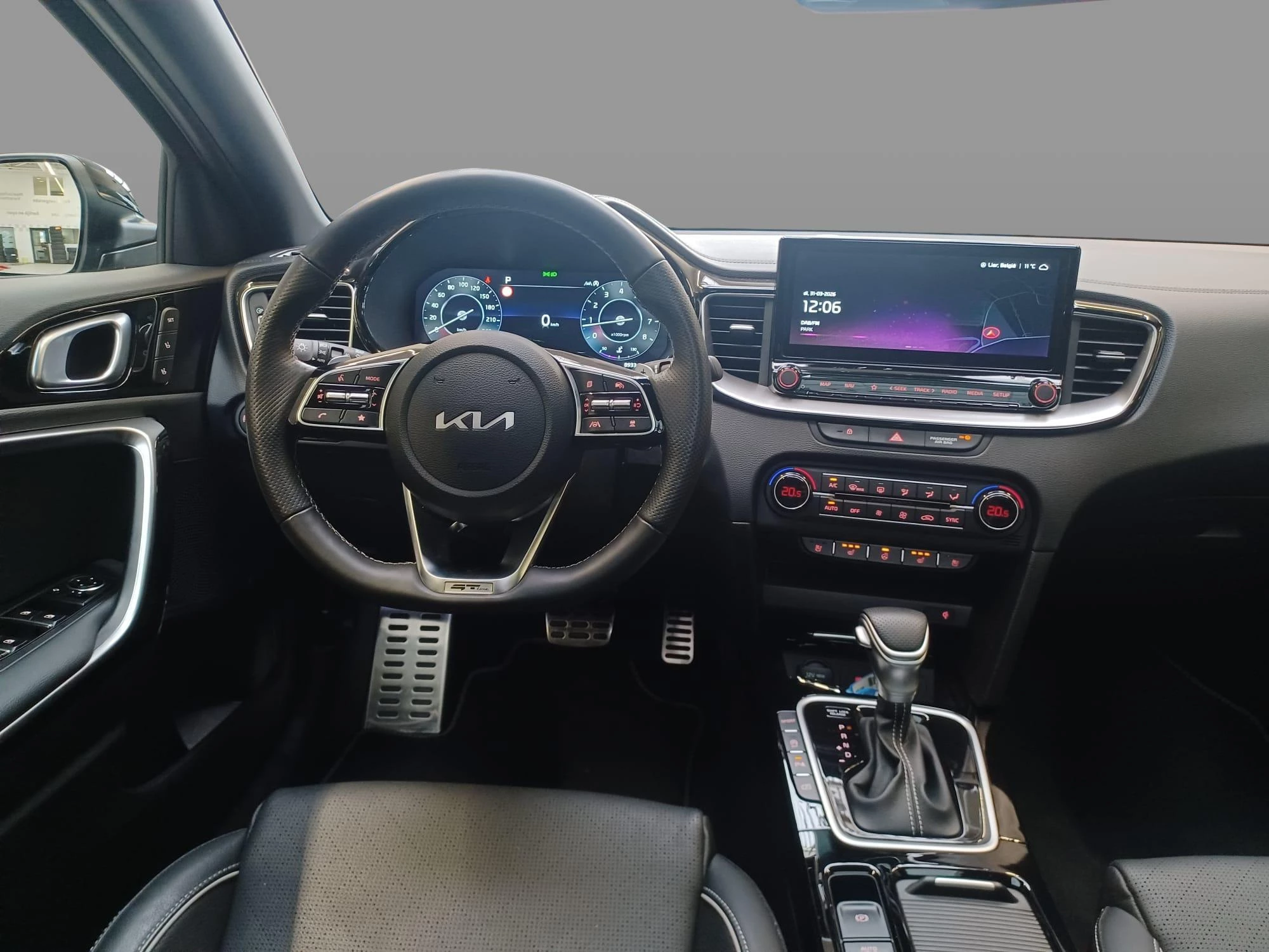 Kia ProCeed GT Line 1.5 T-GDI 160 DCT + Lounge Pack + Sunroof