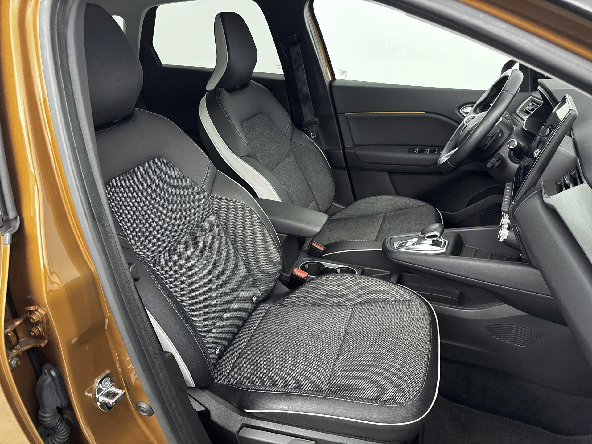 Renault-Captur-image-21