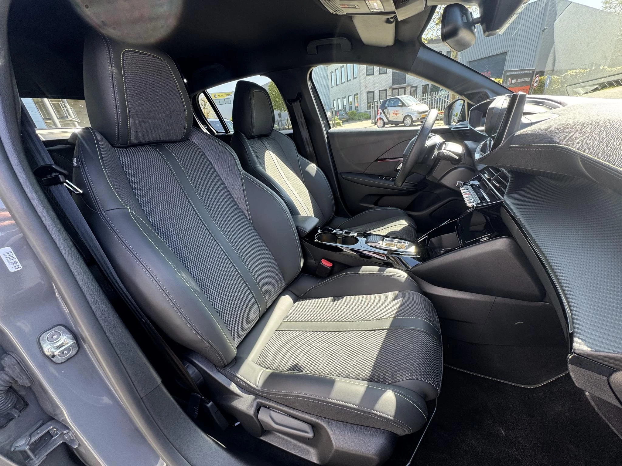 Peugeot 208 1.2 Hybrid 145 e-DCS6 GT