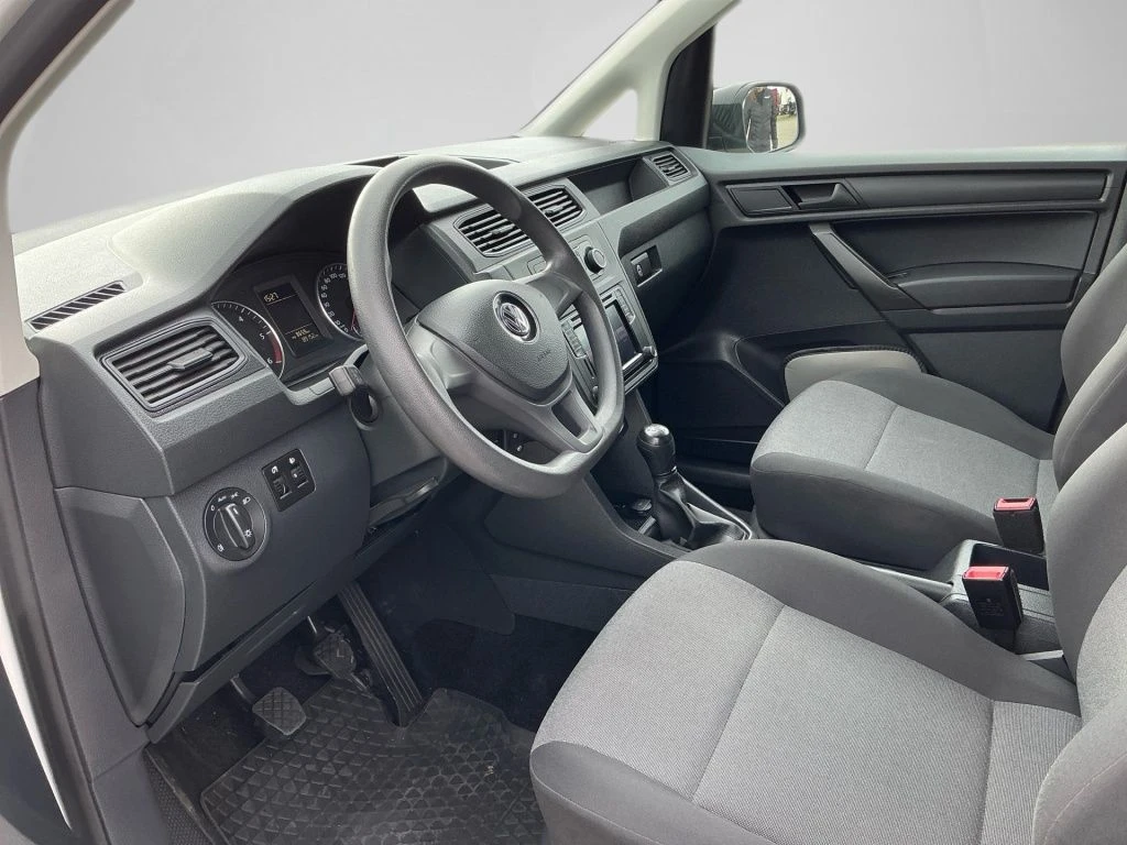 Volkswagen-Caddy-image-9