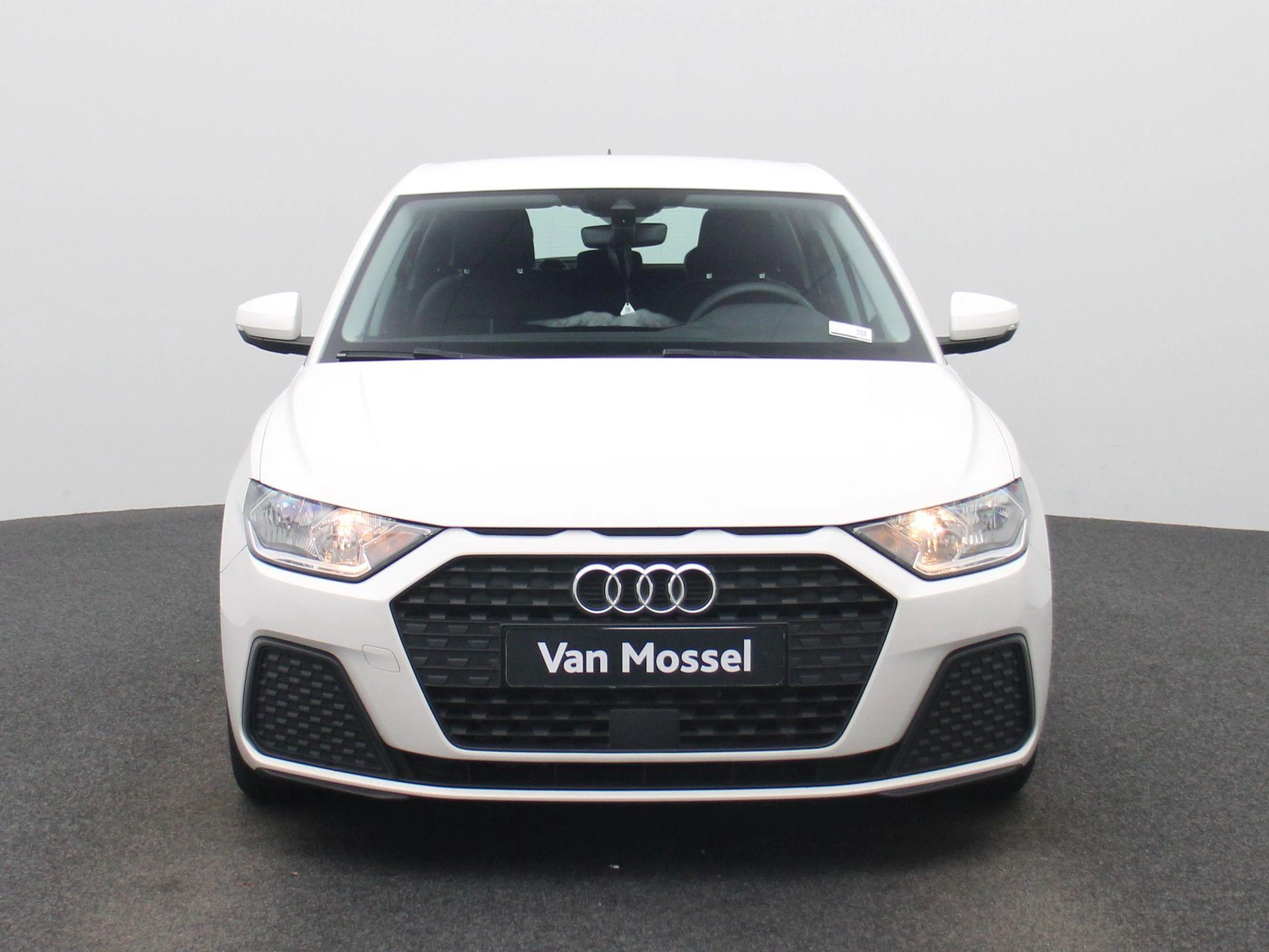 Audi-A1 Sportback-image-2