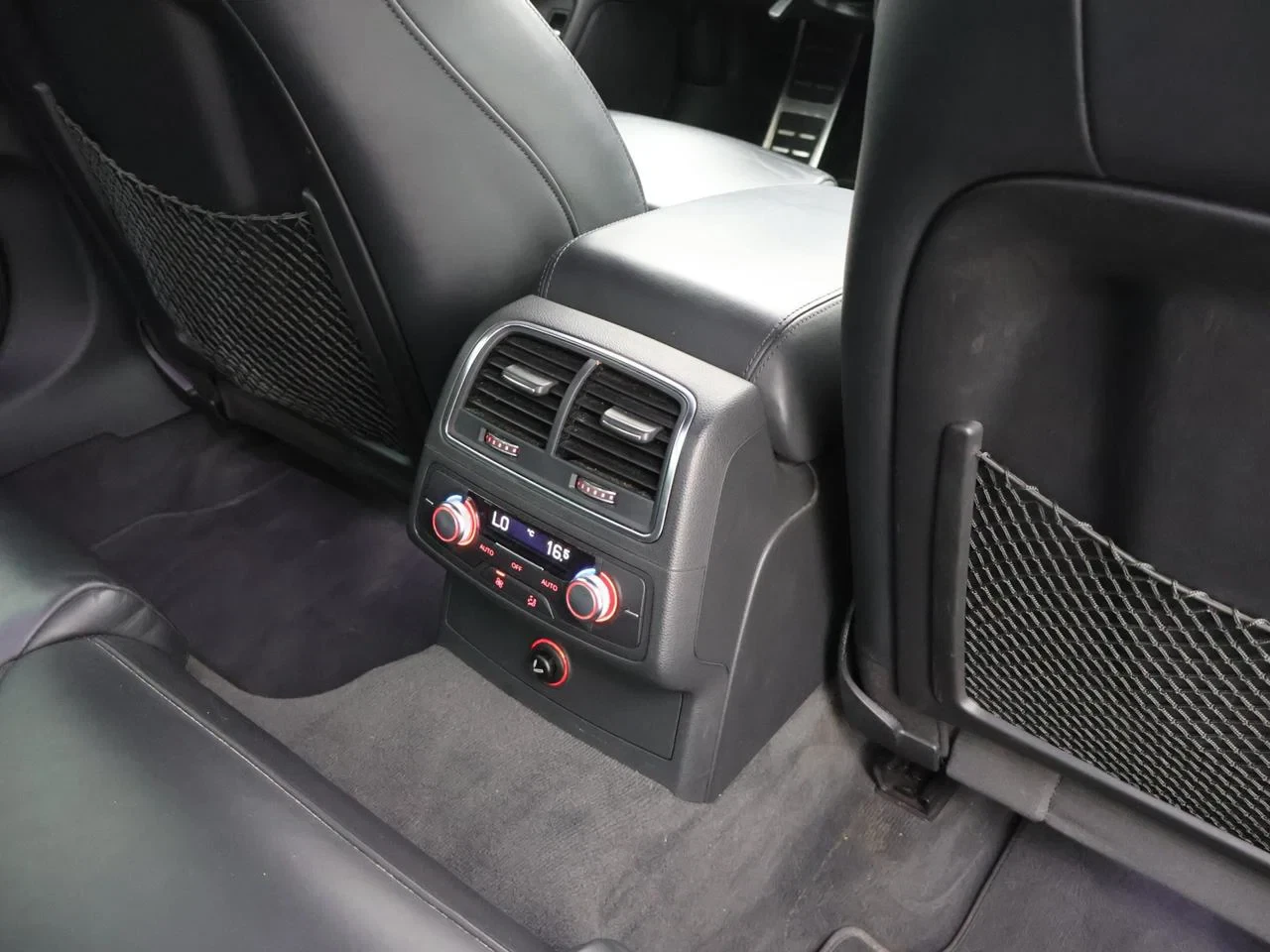 Audi A6 Dsl S-line exterior / interior - 2.0TDi - 150PK *LEDER*NAVI*SPORTSEATS*ZETELVERWARMING*BLTH*CRUISE*