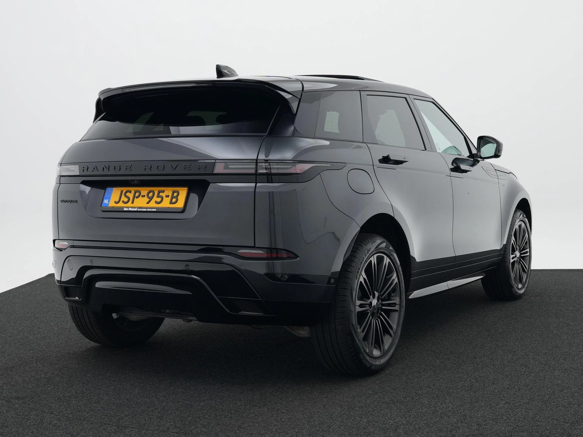Land Rover-Range Rover Evoque-image-12