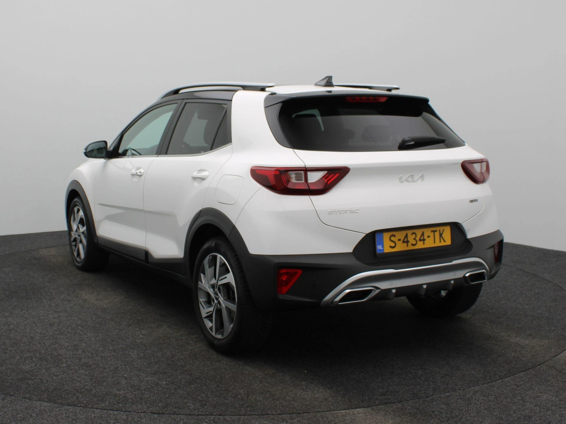 Kia-Stonic-image-1