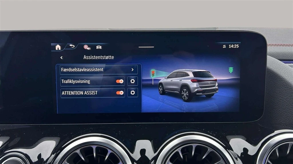 Mercedes-Benz-EQA-image-20