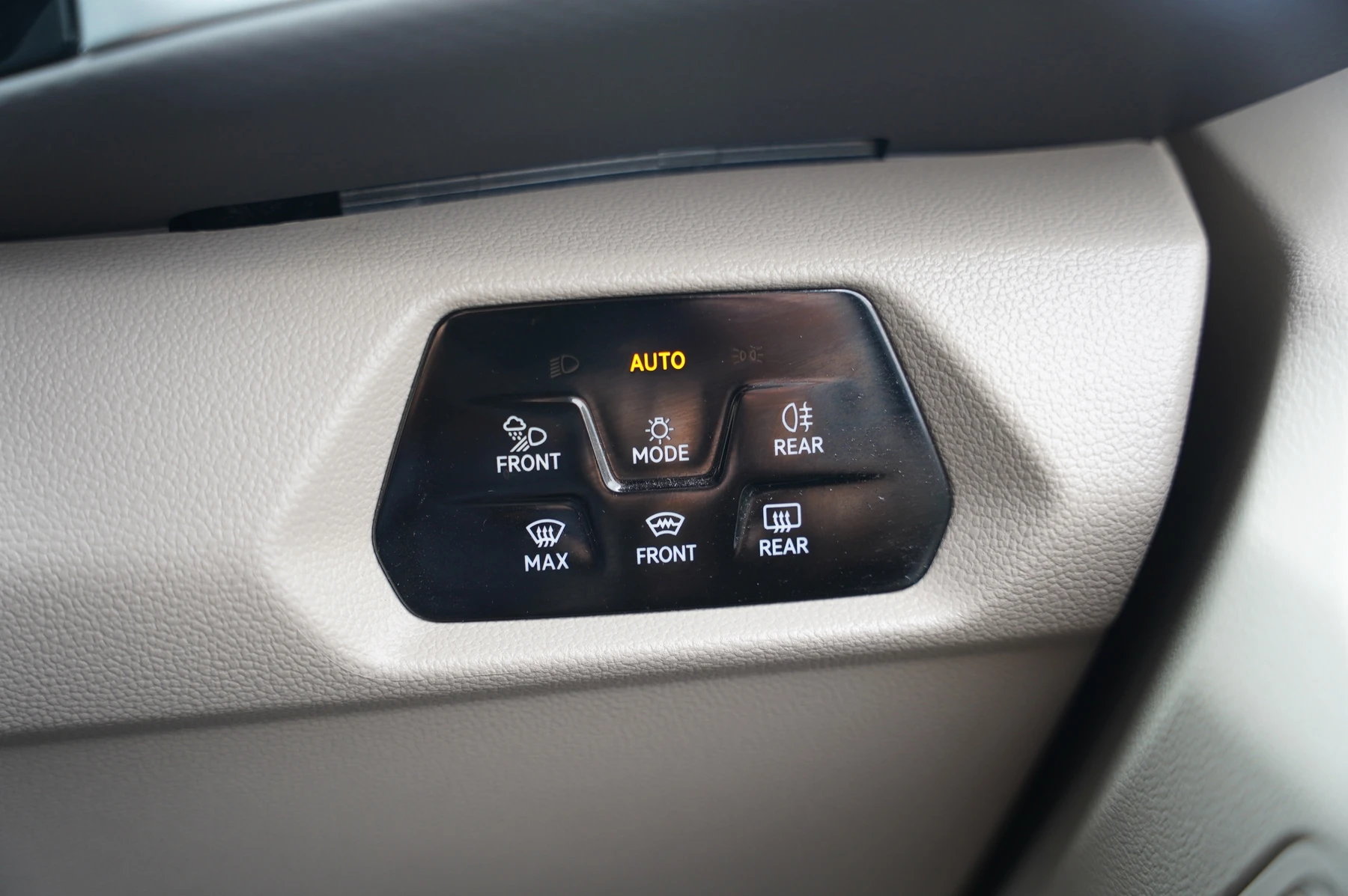 Volkswagen-California-image-16