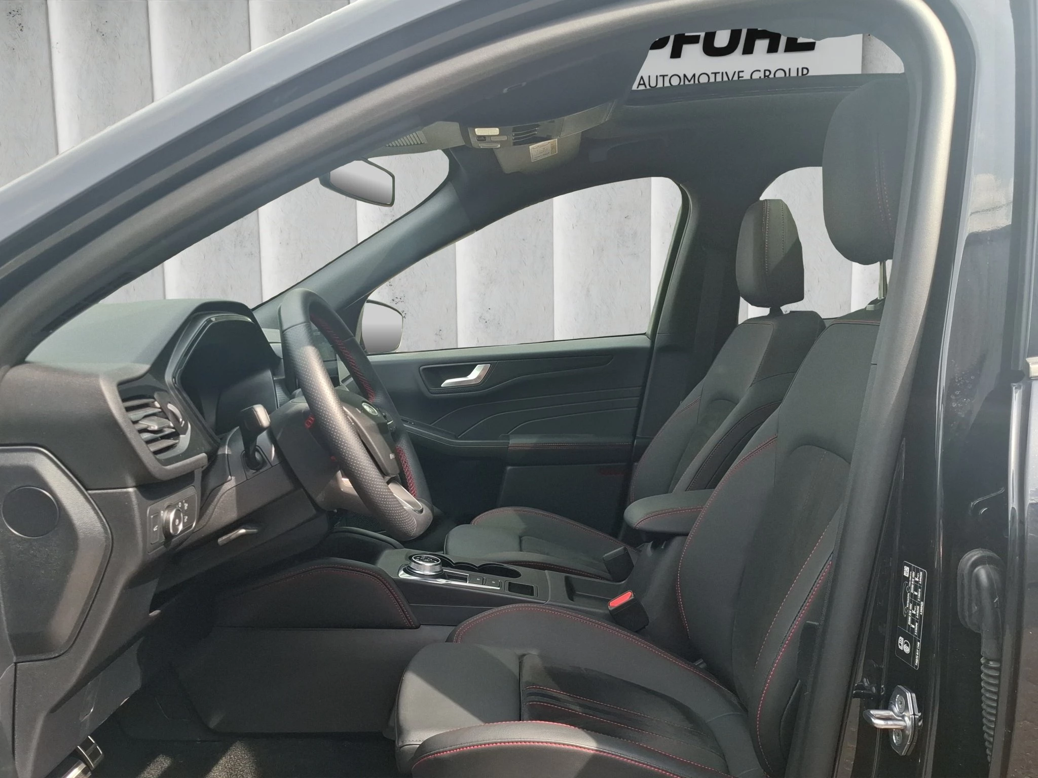 Ford Kuga ST-Line X Aut.*PANO*AHK*360GRAD*LED-MATRIX*NAVI*GRA*WINTER-PKT..