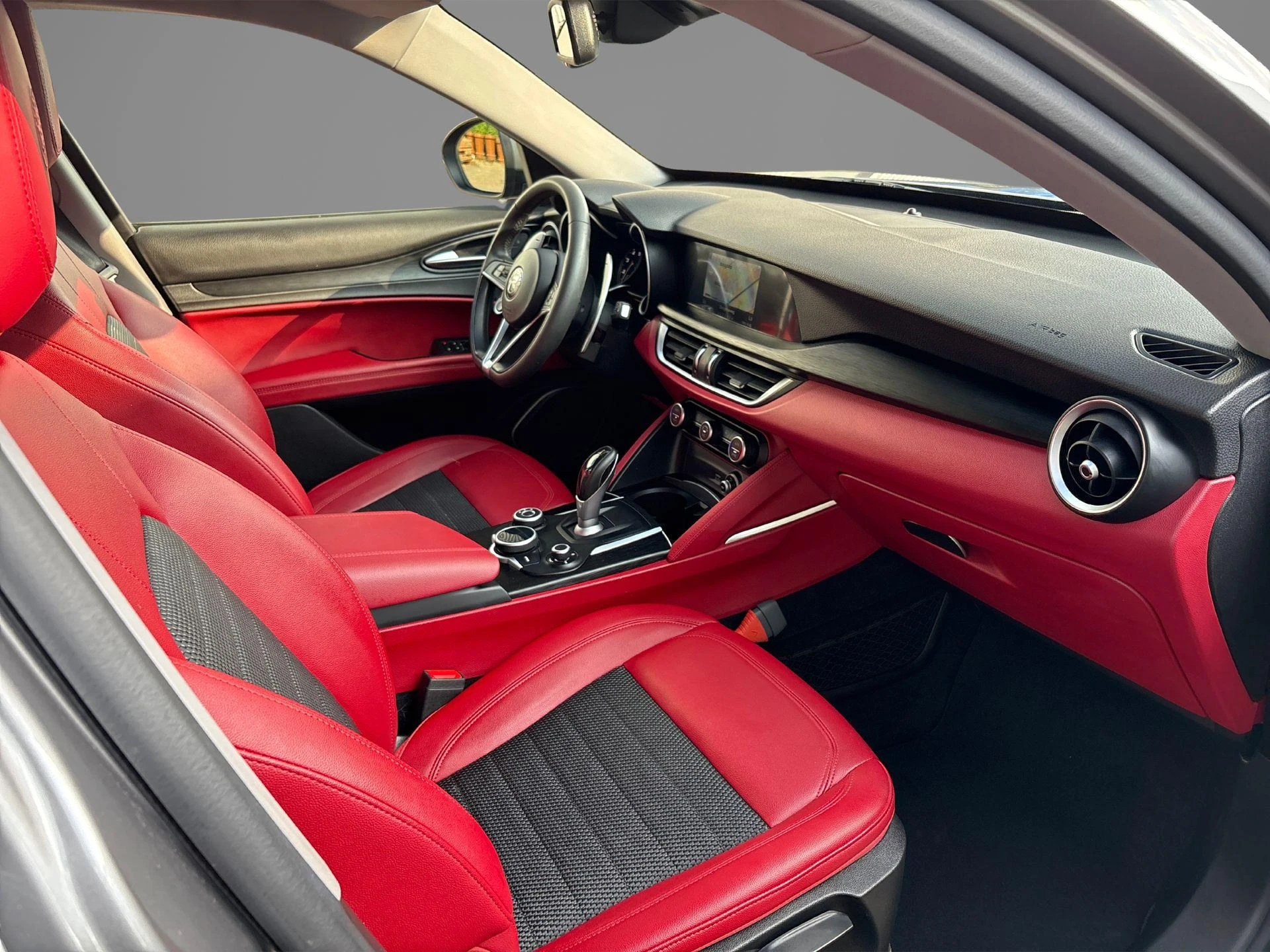 Alfa Romeo-Stelvio-image-5