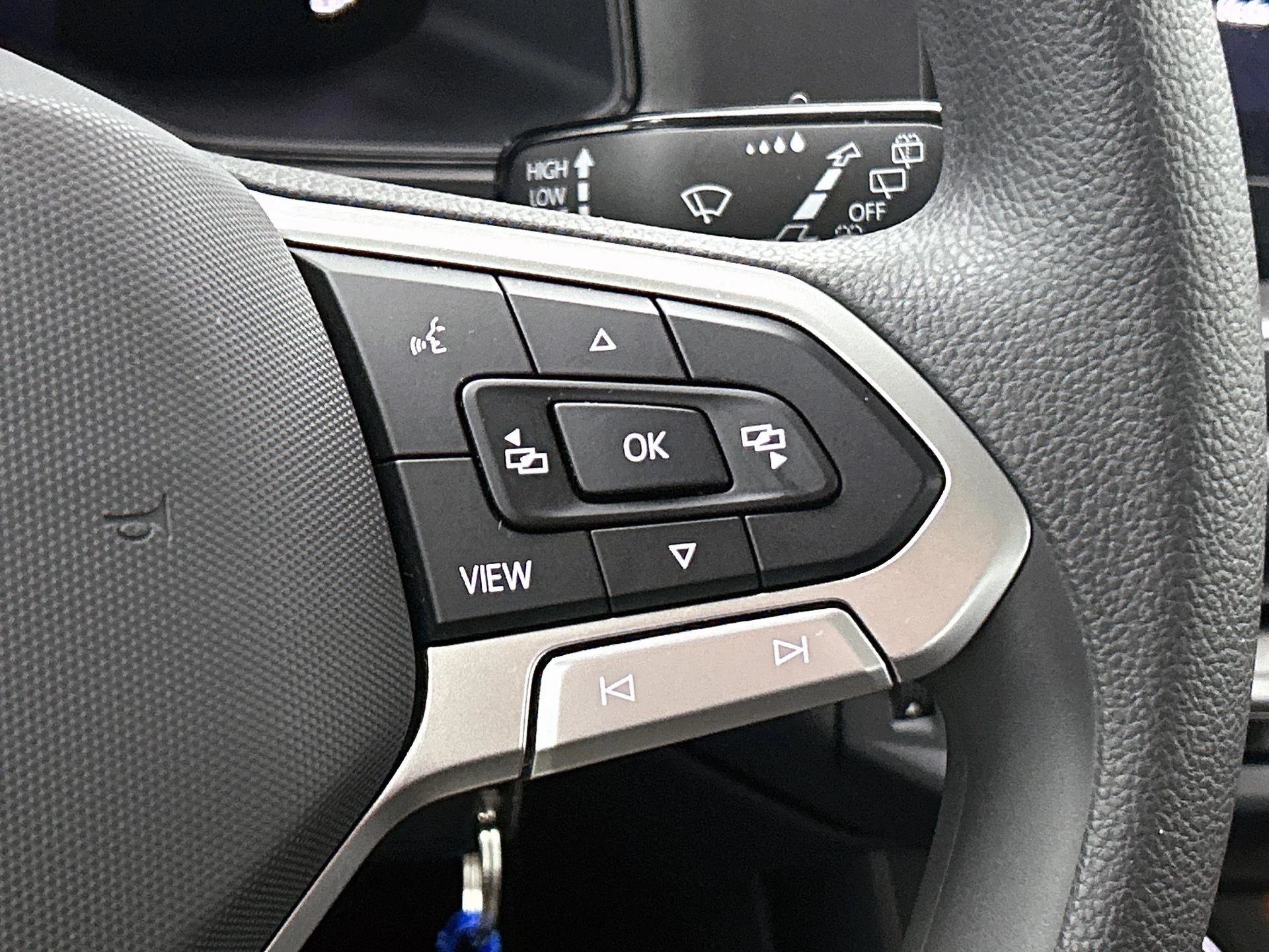 Volkswagen-Polo-image-26