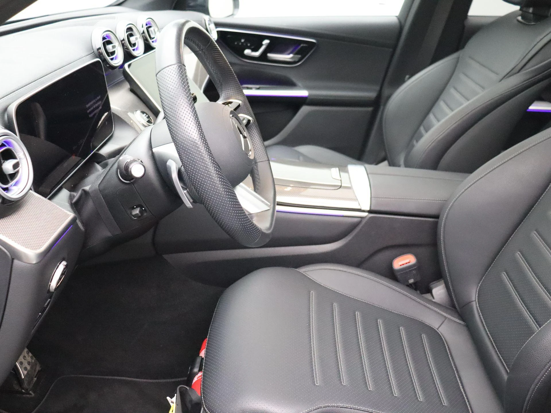 Mercedes-Benz-GLC-image-10