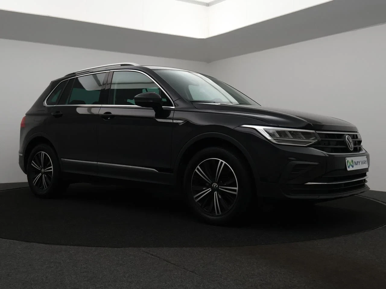 Volkswagen-Tiguan-image-1