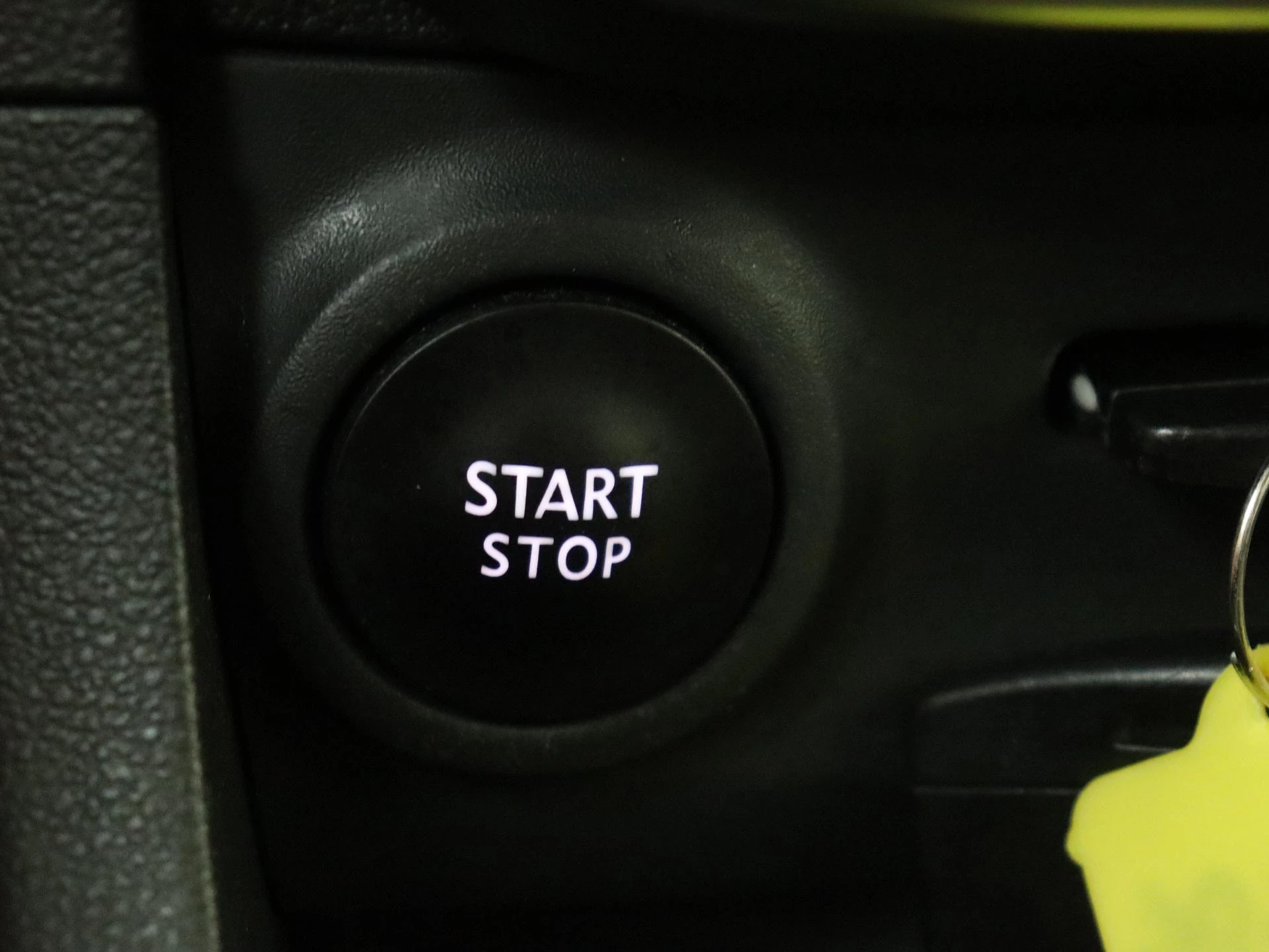 Renault-Clio-image-22