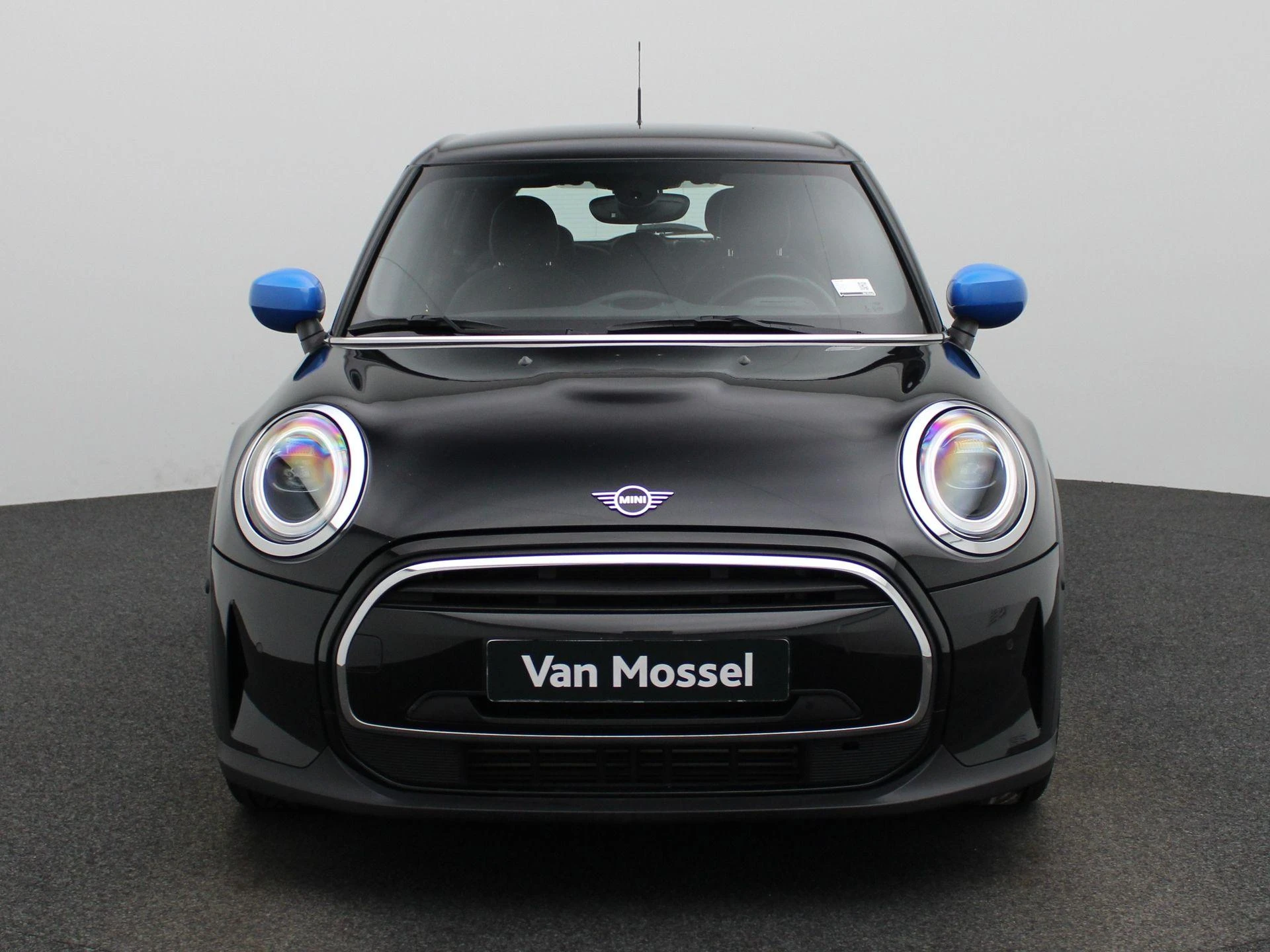 MINI-One-image-2