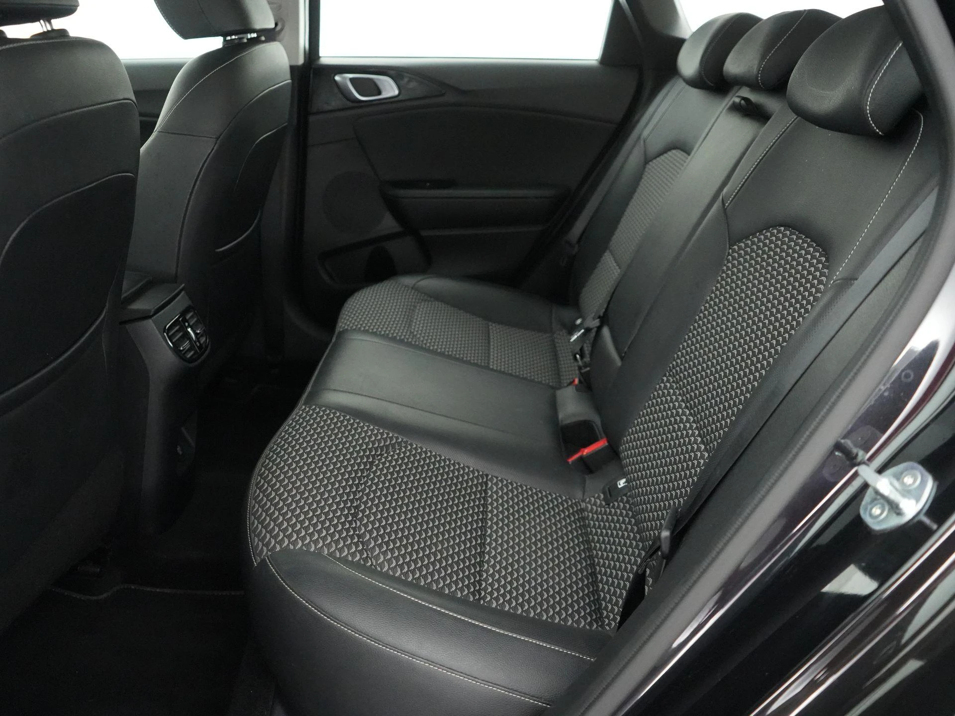 Kia-cee'd-image-14