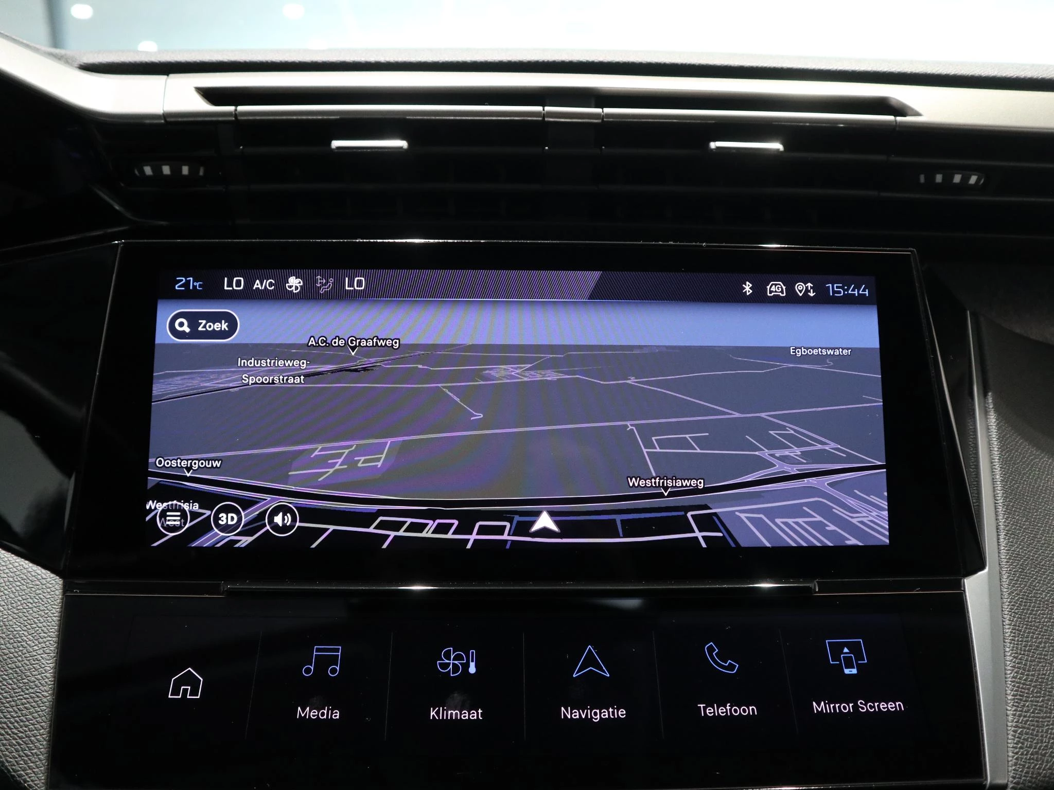 Peugeot-308-image-18
