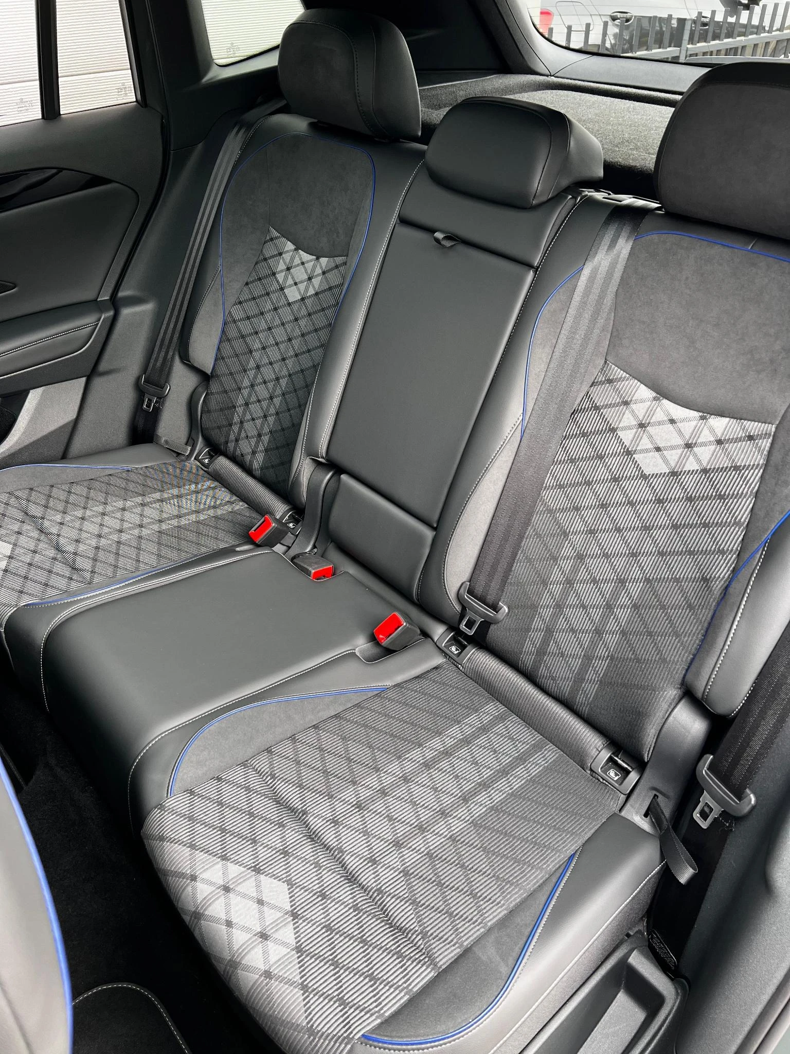 Volkswagen-Tiguan-image-7