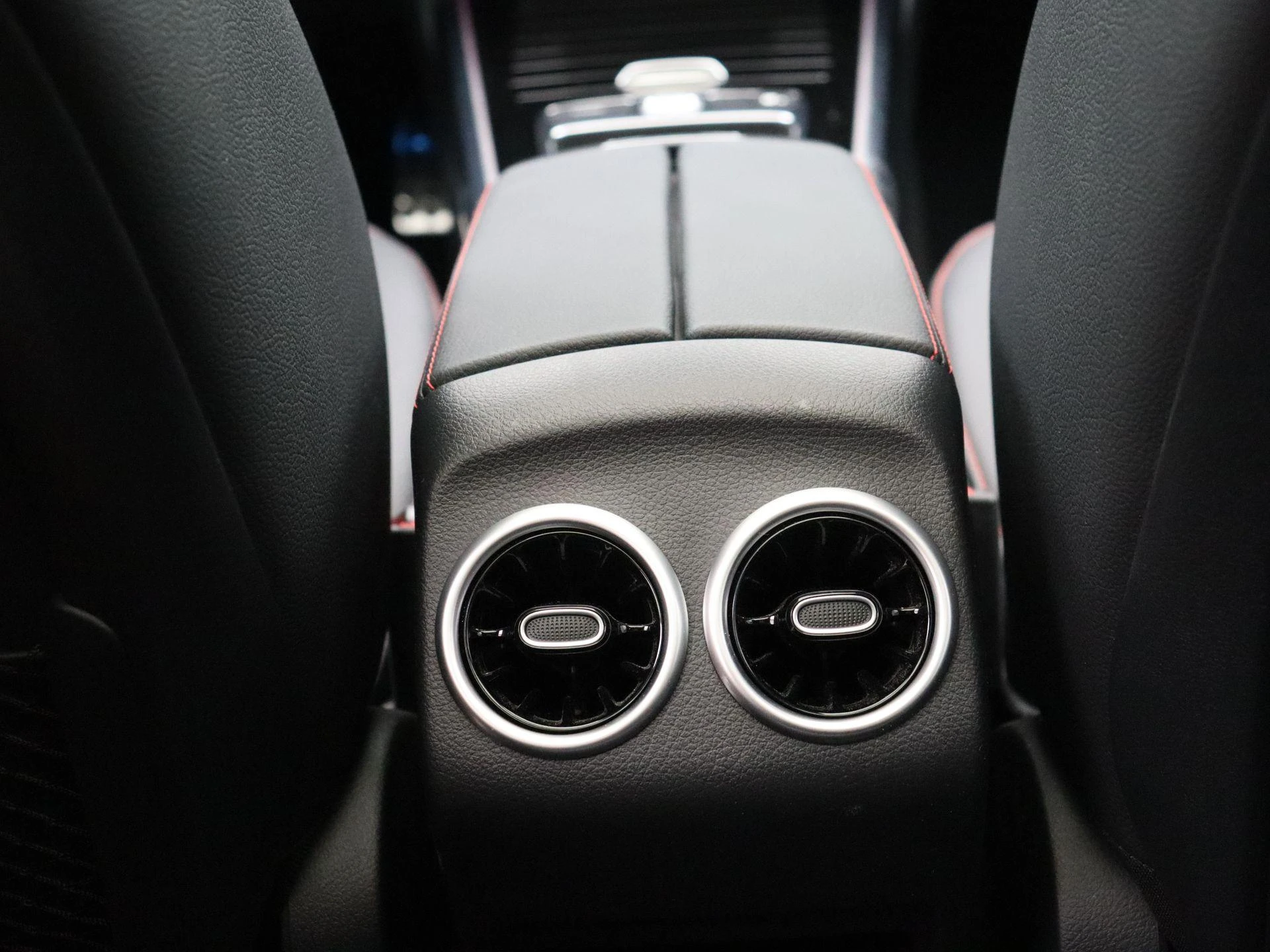 Mercedes-Benz EQB 250+ Business Star Edition + PANO DAK + BURMESTER + HEAD UP + MEMORY +