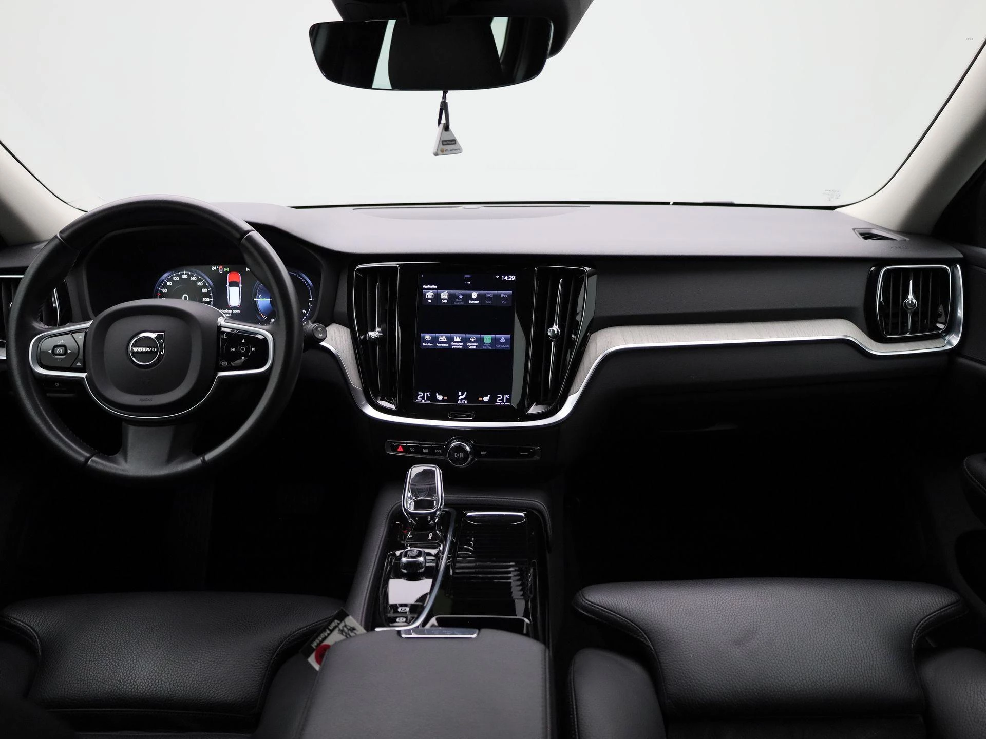 Volvo V60 2.0 T6 Recharge AWD Inscription