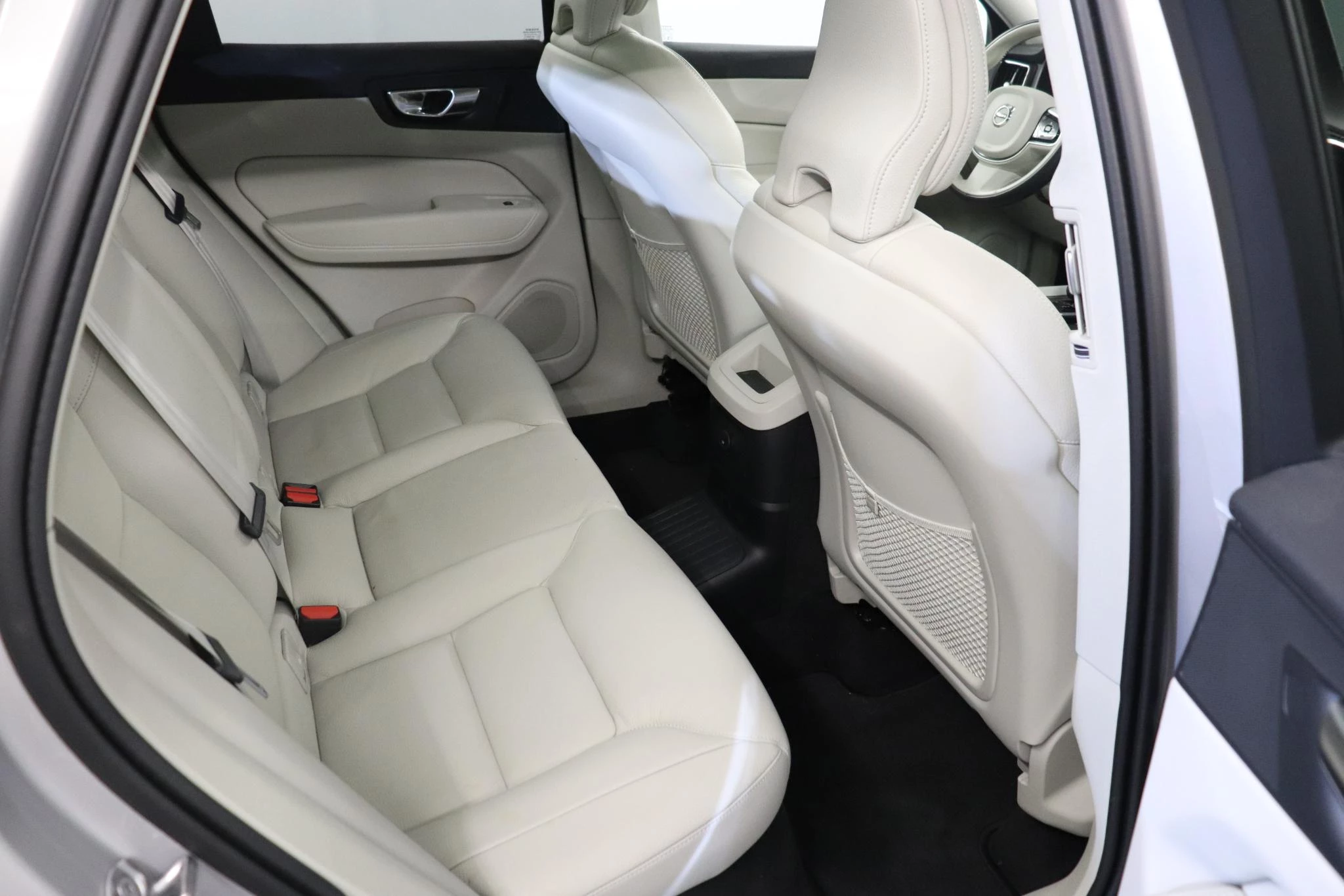 Volvo-XC60-image-10