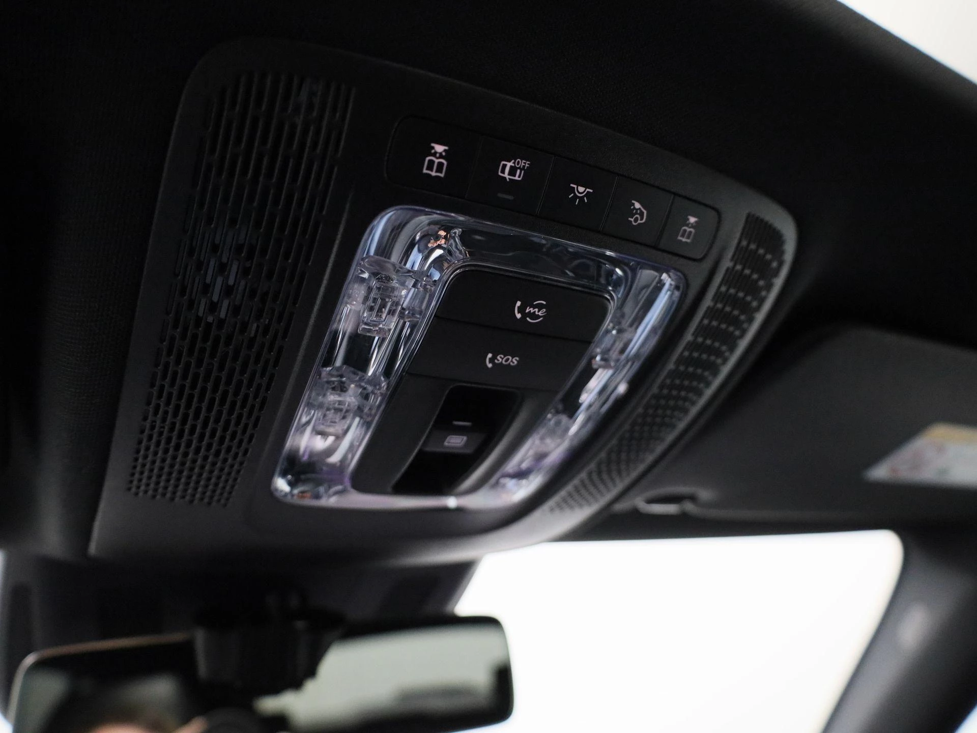 Mercedes-Benz-CLA-image-30