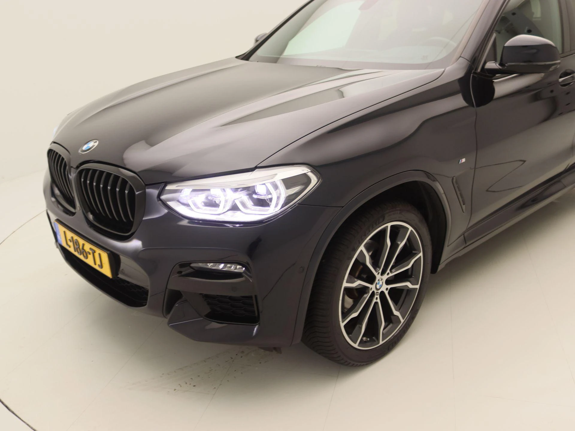 BMW-X4-image-14
