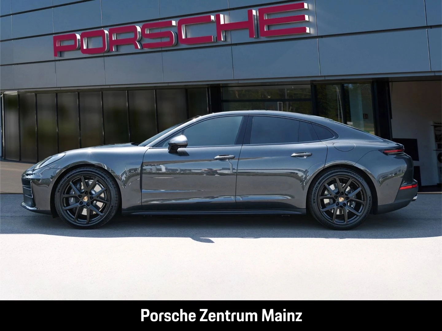 Porsche-Panamera-image-6