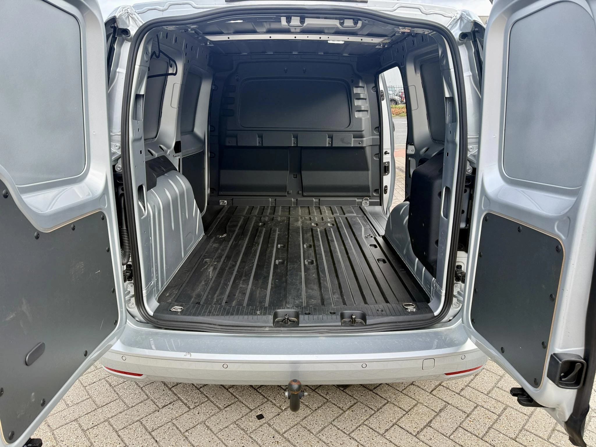 Ford-Transit Connect-image-9