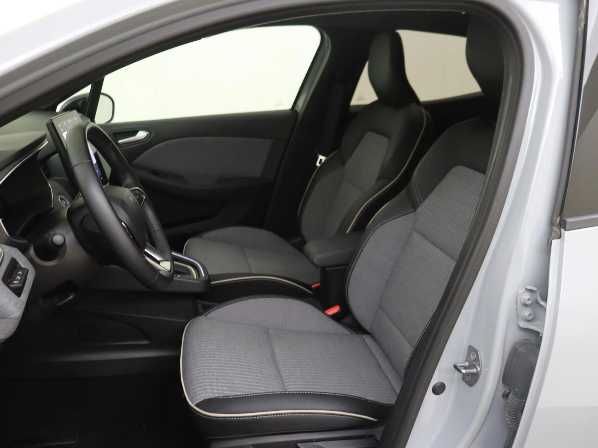 Renault-Clio-image-13