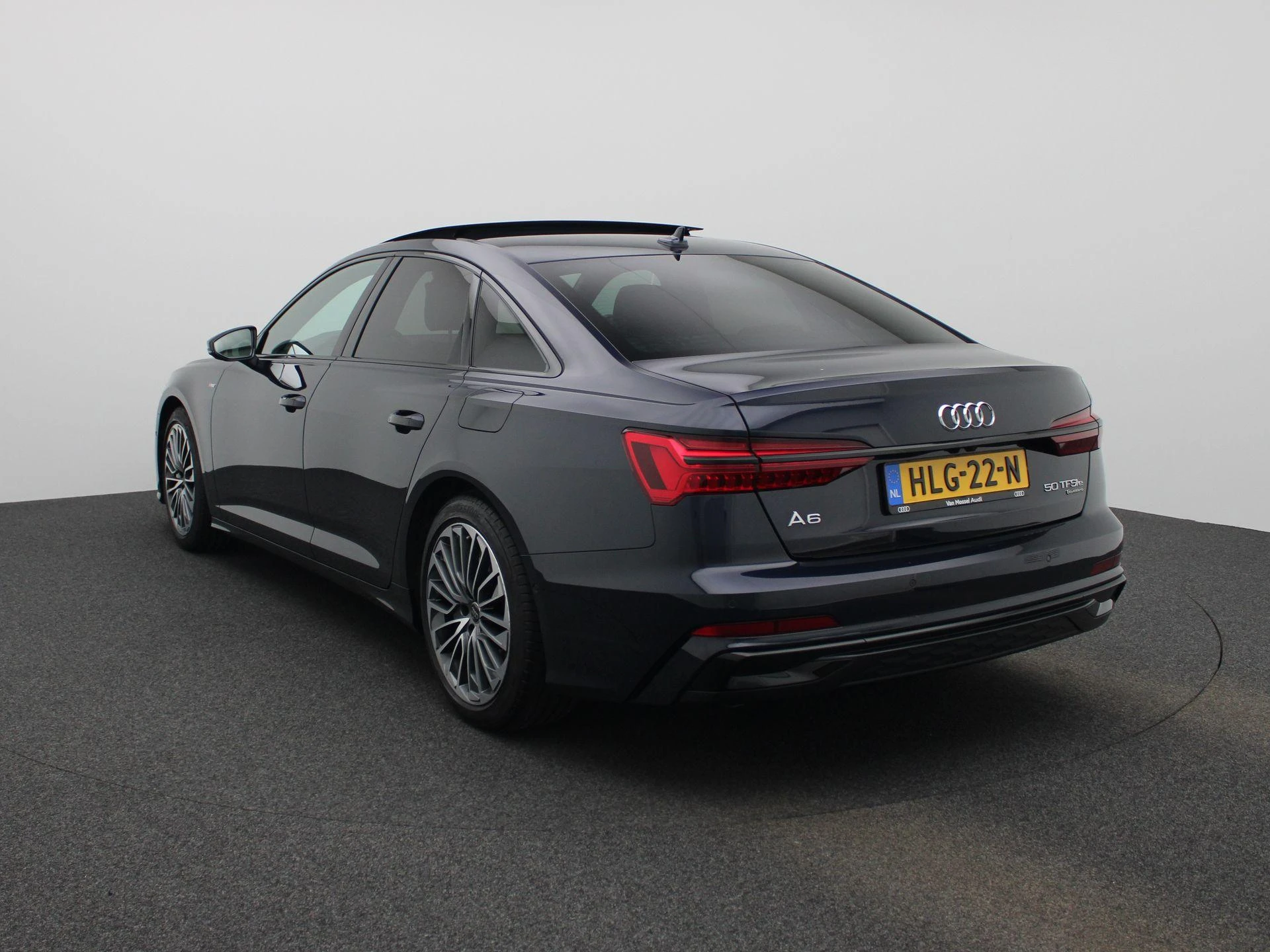 Audi-A6-image-2