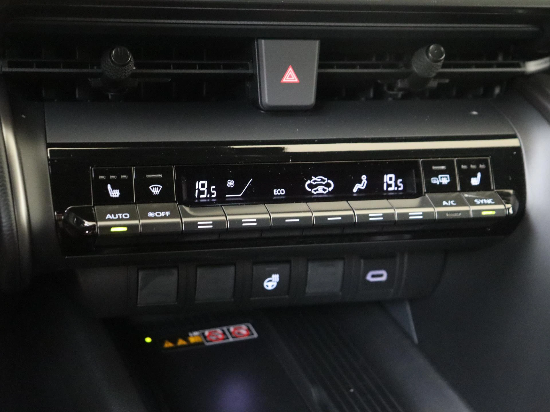 Toyota C-HR 2.0 Plug-in Hybrid 220 Business Plus