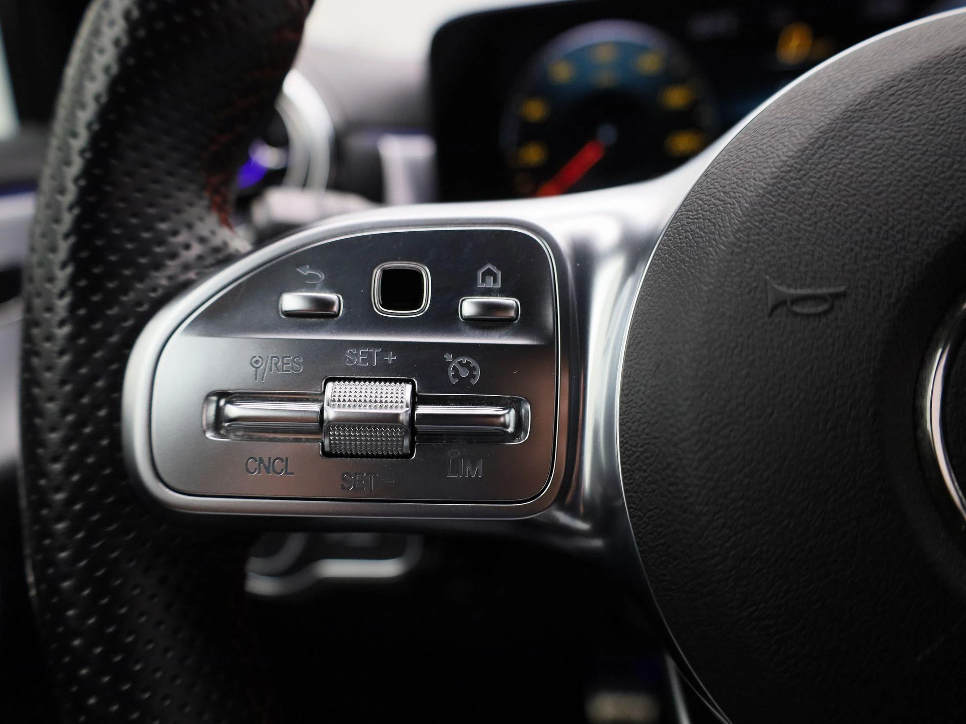 Mercedes-Benz-A-Klasse-image-19
