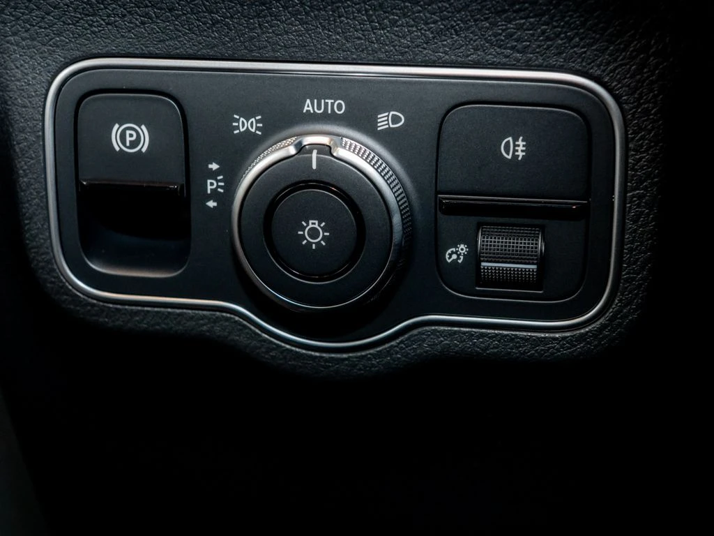Mercedes-Benz-B-Klasse 200 d-image-13
