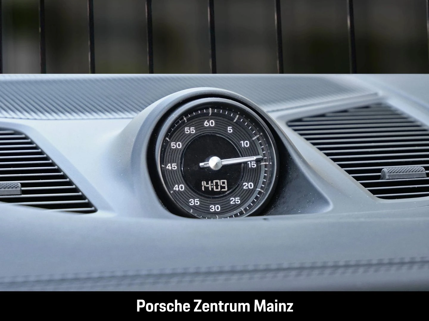 Porsche-Cayenne-image-18