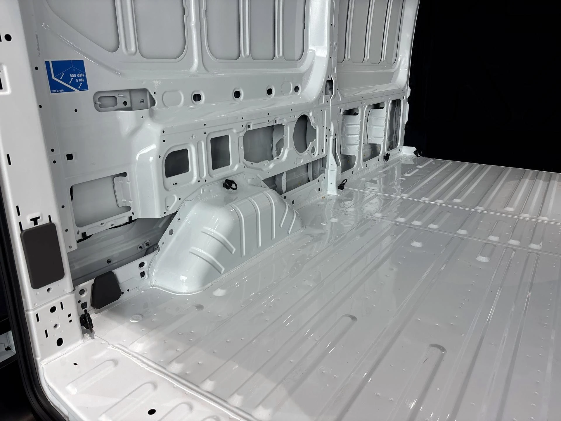 Ford-Transit-image-23